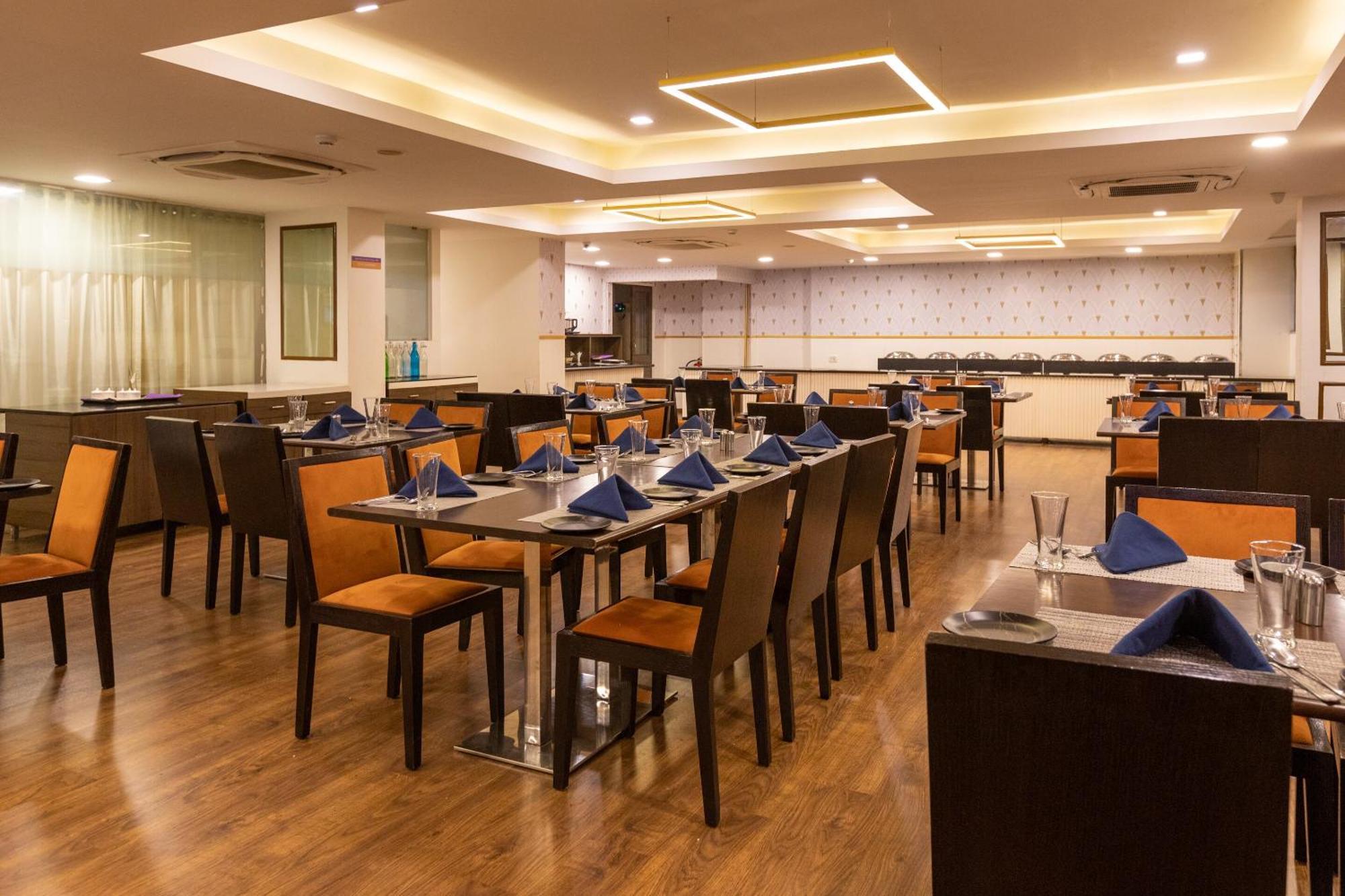 Clubhouse Nami Residency, 4*