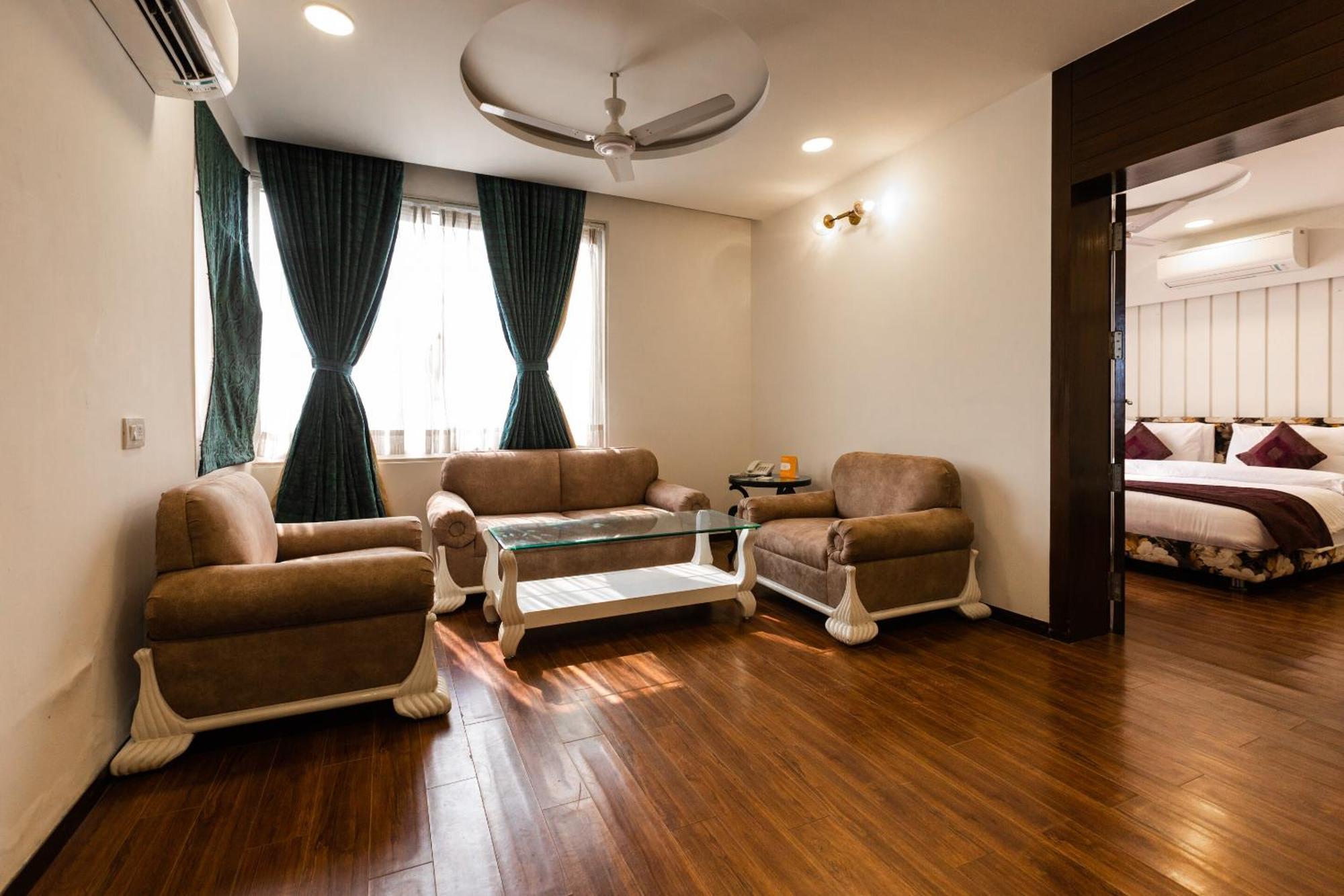 Clubhouse Nami Residency, Hotel 4*
