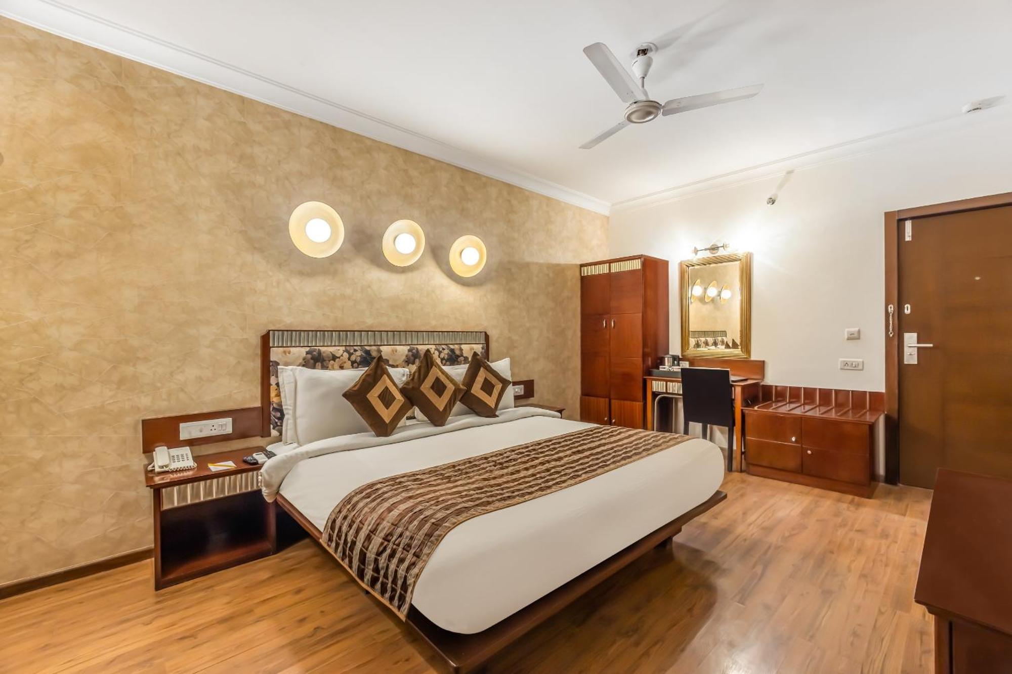 Clubhouse Nami Residency, 4* Ahmedabad