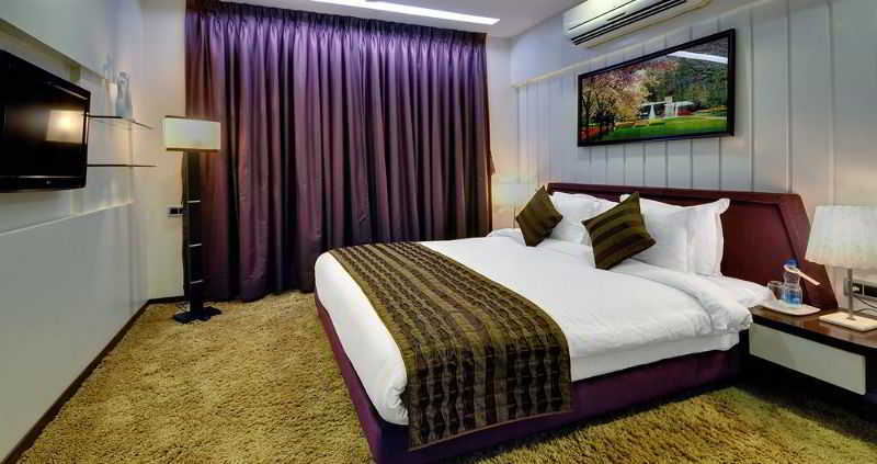 Clubhouse Nami Residency, Hotel