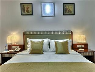 Clubhouse Nami Residency, 4*