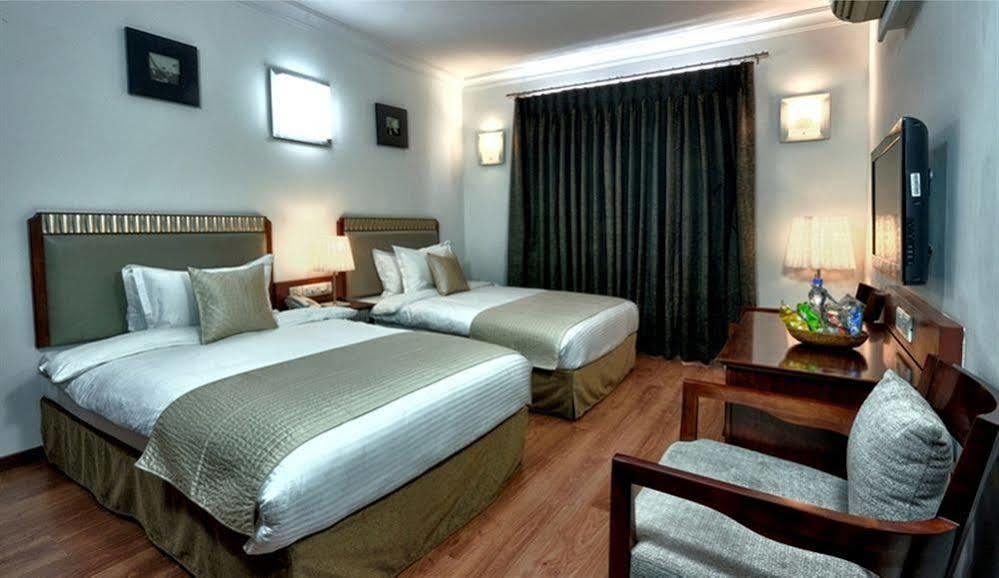 Clubhouse Nami Residency, Hotel