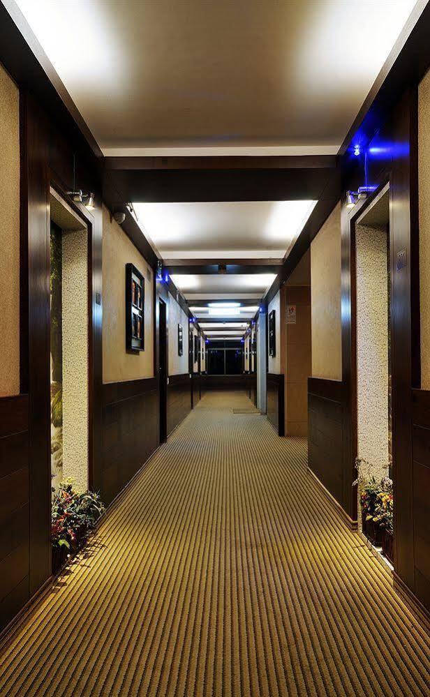 Clubhouse Nami Residency, Hotel Ahmedabad